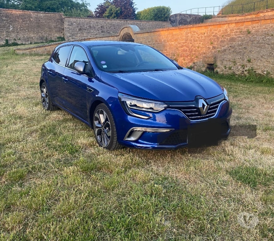 Voiture d'occasion Nord Le Doulieu - 59940 - Photos Vivastreet megane gt sport gt line14