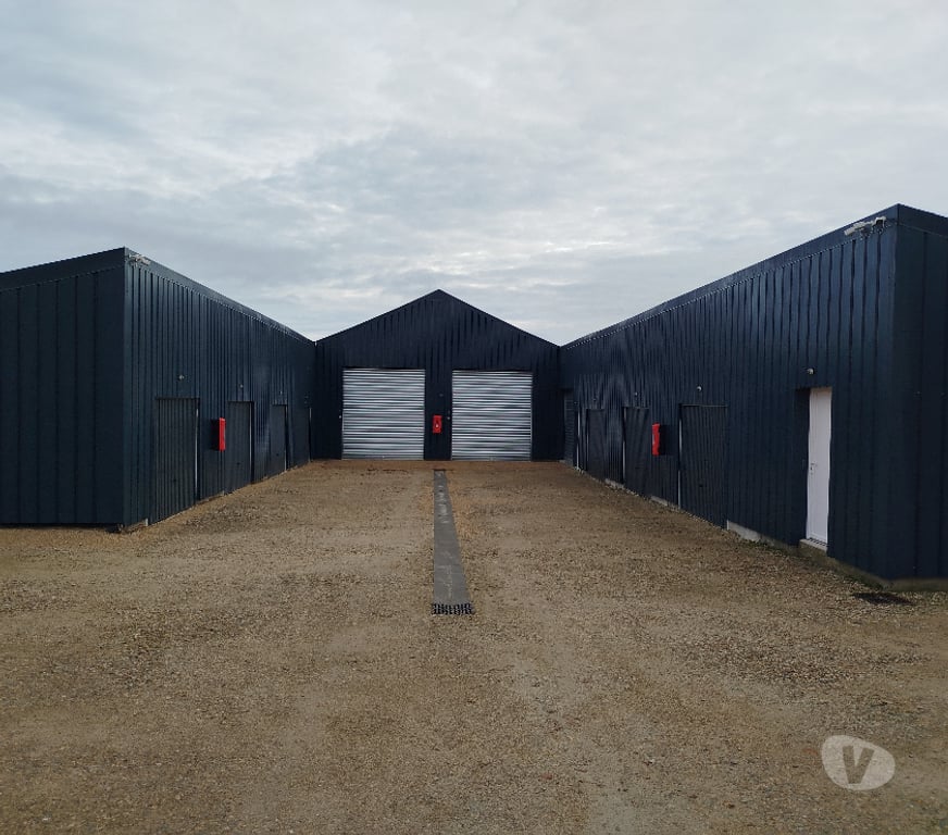 Parkings - Garages Finistère Plougar - 29440 - Photos Vivastreet Location local garage stockage entrepot