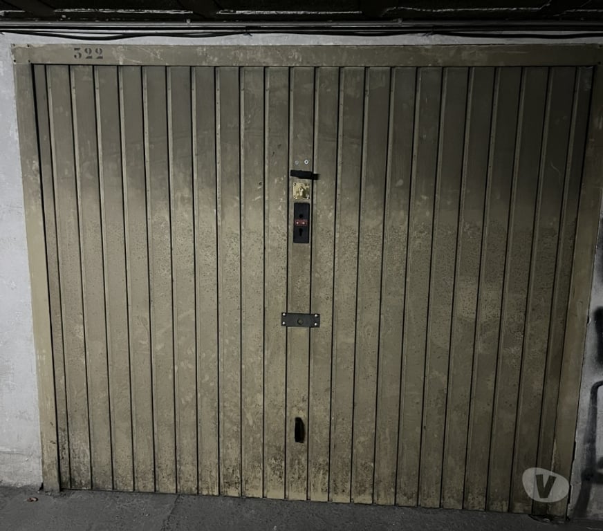 Parkings - Garages Alpes-Maritimes Nice - Photos Vivastreet GARAGE FERME A LOUER