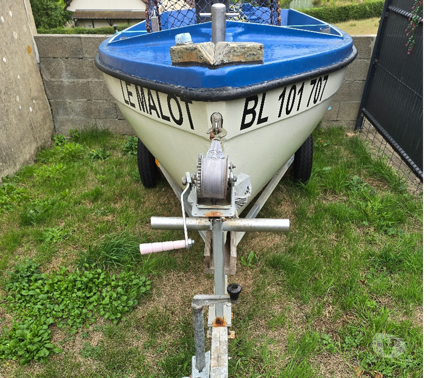 Bateaux à moteur Pas-de-Calais Boulogne sur Mer - 62200 - Photos Vivastreet Bateau barque.