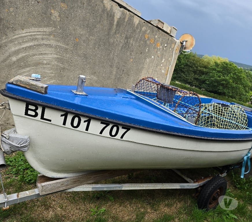Bateaux à moteur Pas-de-Calais Boulogne sur Mer - 62200 - Photos Vivastreet Bateau barque.