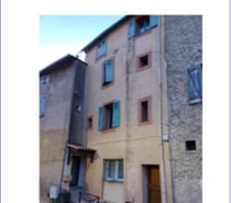 centre historique 2 immeubles a vendre