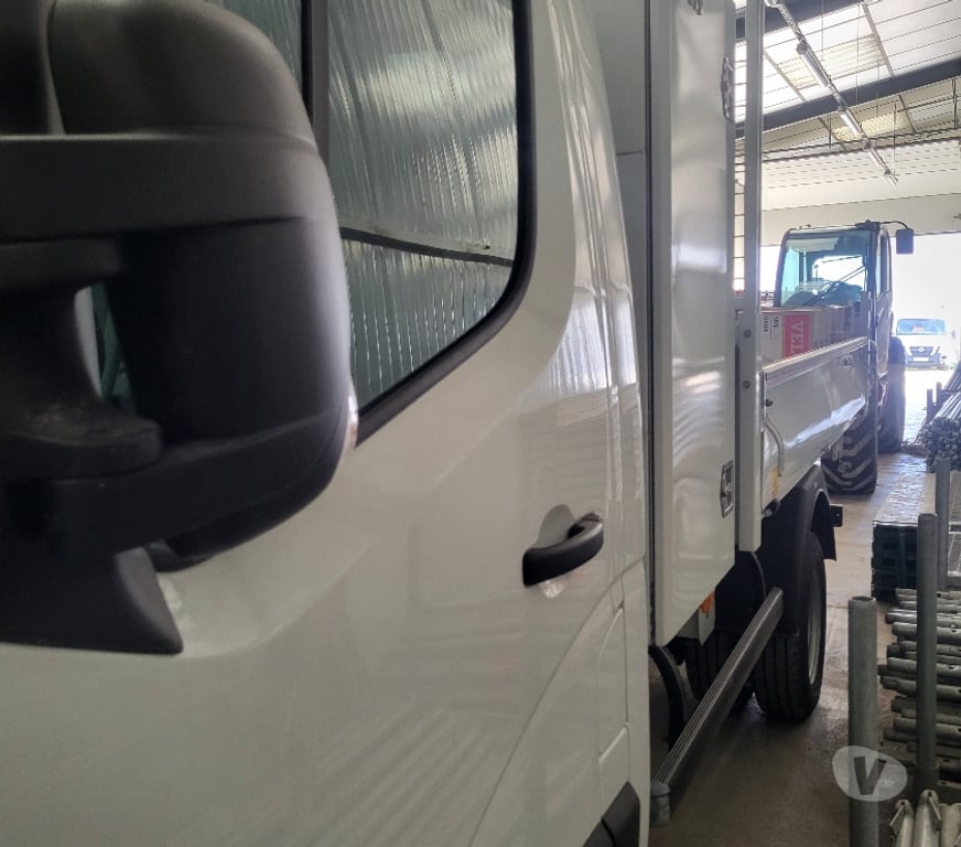 Véhicules commerciaux & utilitaires d'occasion Aube Troyes - 10000 - Photos Vivastreet NISSAN NV400 BENNE