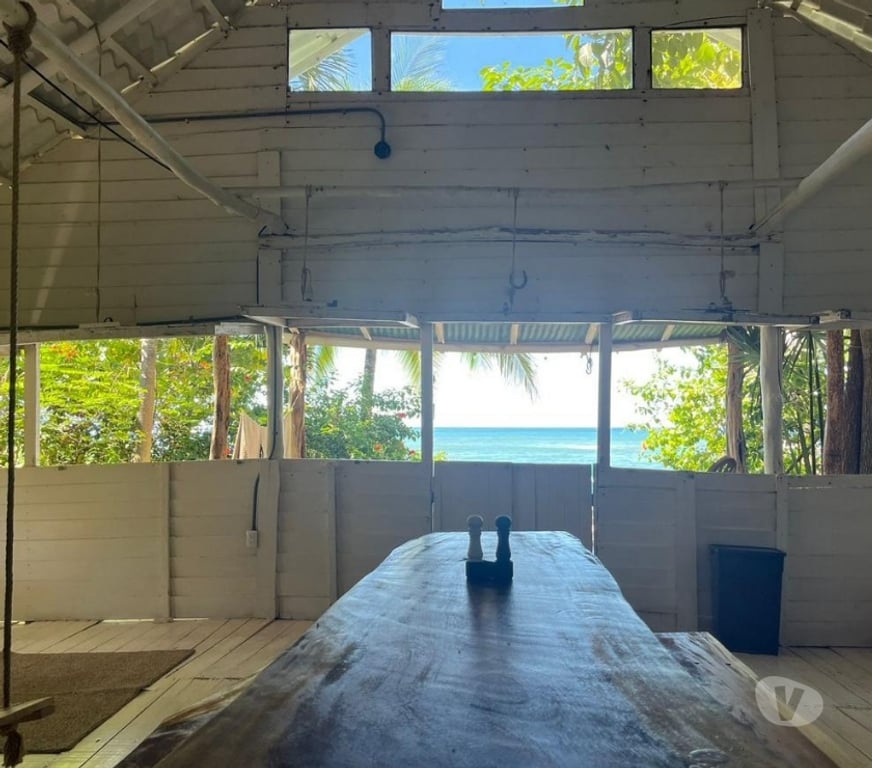 Location maison meublée Gard Nimes - Photos Vivastreet Maison au bord du pacifique