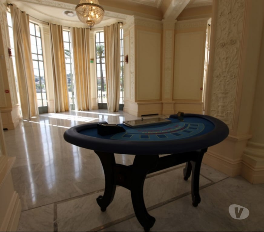 Jeux - Jouets Isère Grenoble - Photos Vivastreet MAGNIFIQUE TABLE DE BLACK-JACK,
