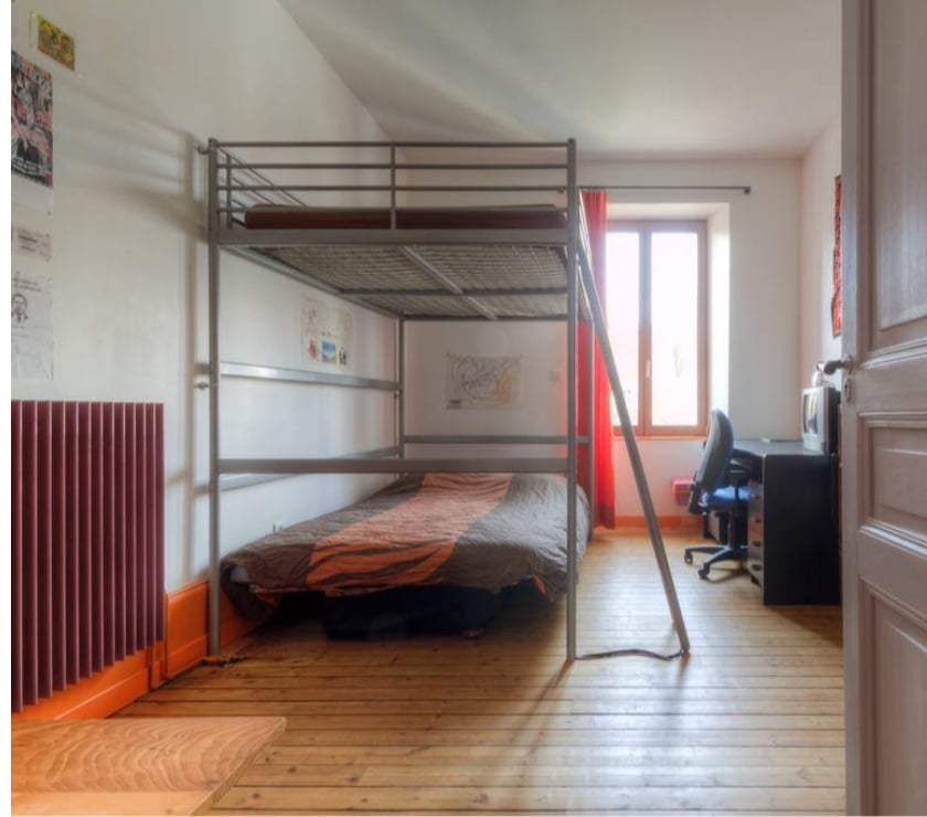 Vente Maison Haute-Saône Lure - 70200 - Photos Vivastreet Grande demeure avec jardin clos au cœur d'une petite ville