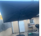 Parasol tempête déporté inclinable