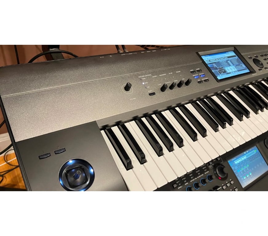 Instruments de musique Bas-Rhin Mommenheim - 67670 - Photos Vivastreet KORG KROME Ex - Synthé 73 touches