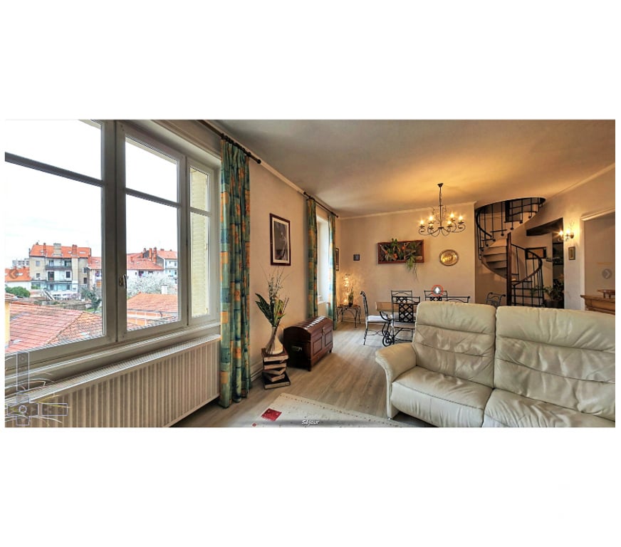 Appartements à vendre Loire Roanne - 42300 - Photos Vivastreet Centre ville, 149 m² au sol avec 4 ch garages et cave