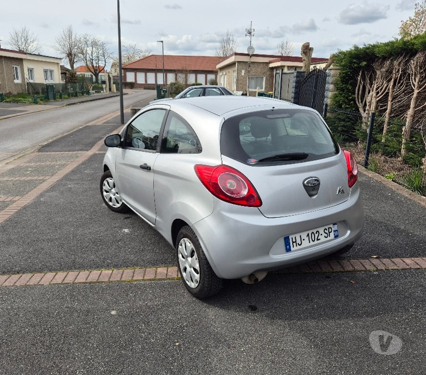 Voiture d'occasion Nord Lallaing - 59167 - Photos Vivastreet Ford KA 2013 1.2l