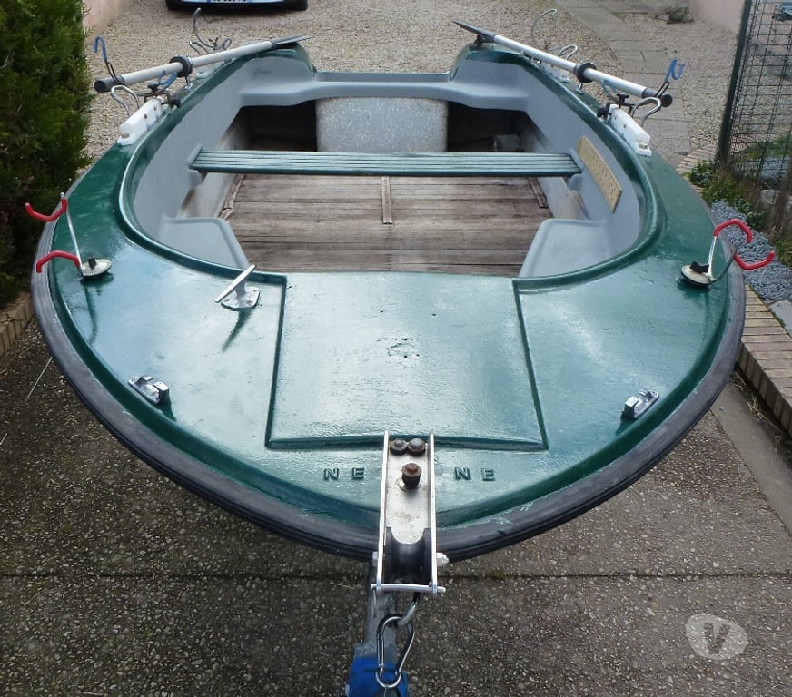Bateaux à moteur Marne Chalons en Champagne - 51000 - Photos Vivastreet barque pour pêche ou chasse