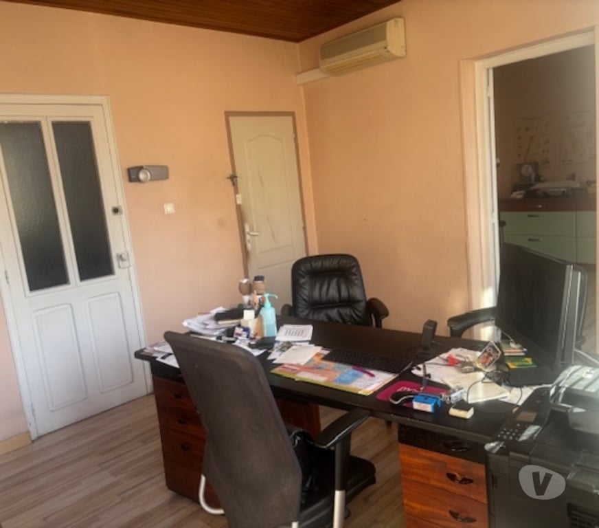 bureaux locaux Pyrénées-Orientales Le Soler - 66270 - Photos Vivastreet Beau local commercial ou bureaux