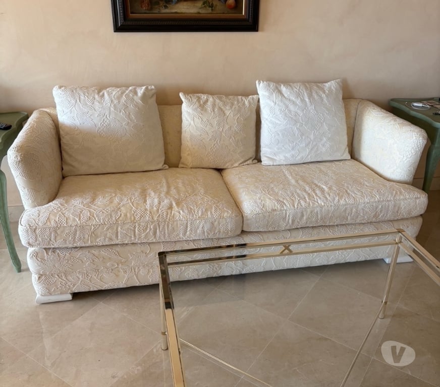 Ameublement & art de la table Alpes-Maritimes Beausoleil - 06240 - Photos Vivastreet Canapé blanc avec des motifs