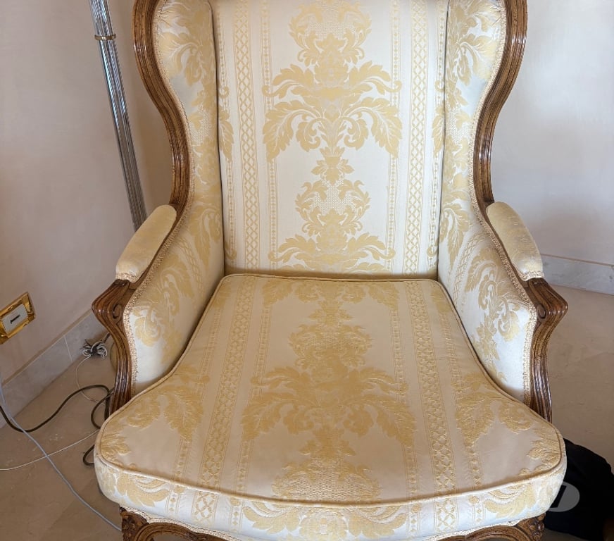 Ameublement & art de la table Alpes-Maritimes Beausoleil - 06240 - Photos Vivastreet Fauteuil antique italien