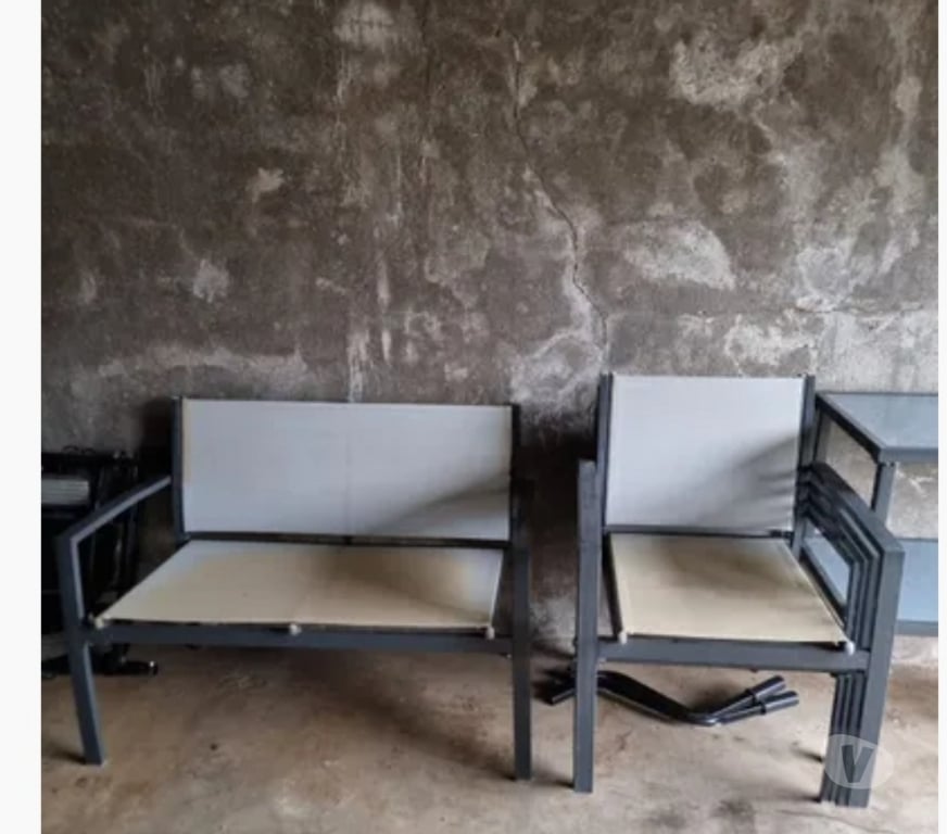  Meurthe-et-Moselle Homecourt - 54310 - Photos Vivastreet salon de jardin