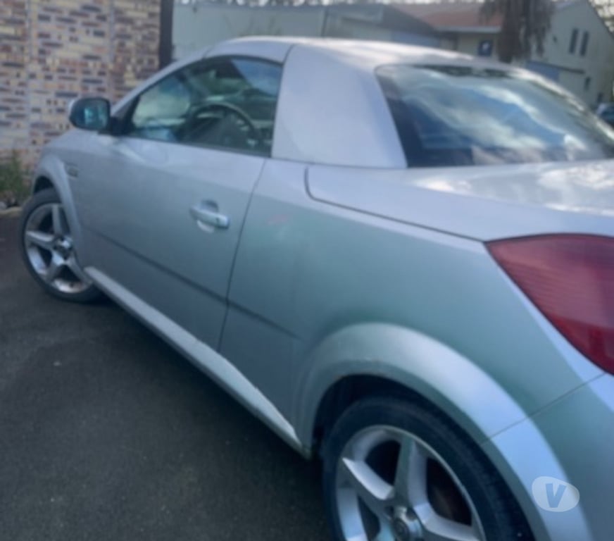 Voiture d'occasion Ille-et-Vilaine Liffre - 35340 - Photos Vivastreet opel tigra de 2005