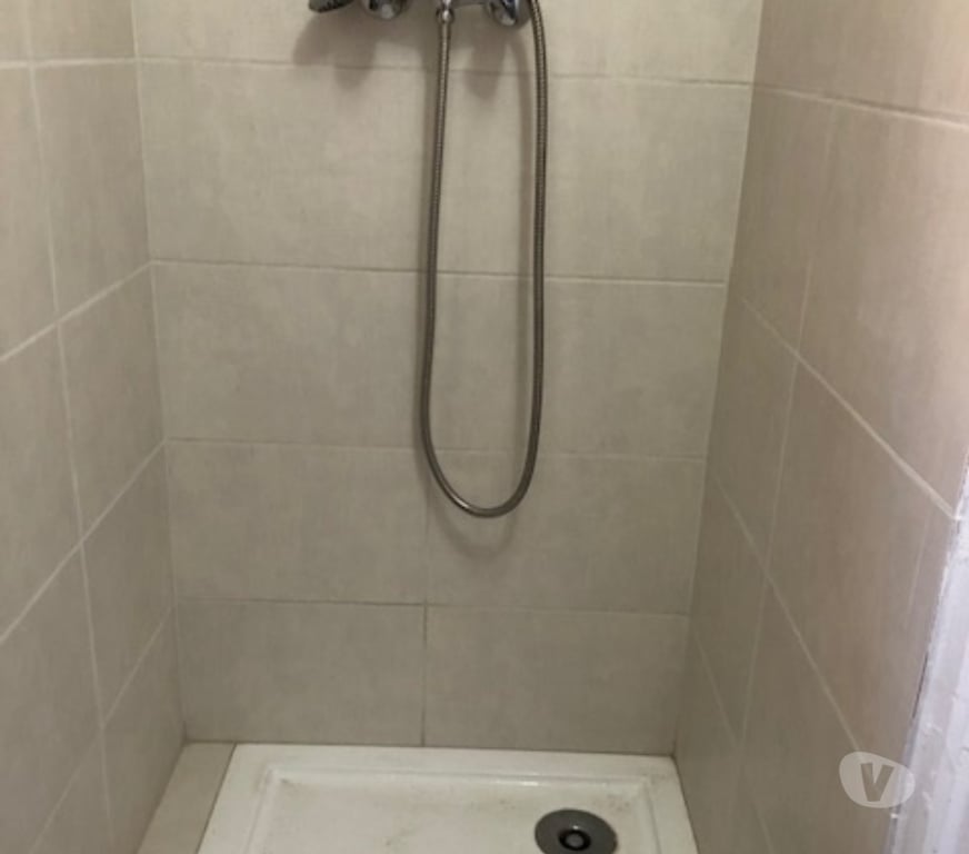 Appartement meublé Alpes-Maritimes Grasse - 06130 - Photos Vivastreet loue meublé Studio avec salle d'eau refait de 23 m