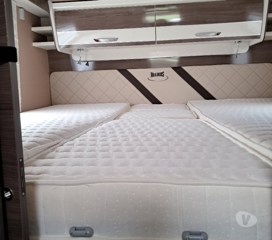 Camping car occasion Saône-et-Loire Perrecy les Forges - 71420 - Photos Vivastreet MC LOUIS NEVIS 873 INTEGRAL BOITE AUTO 5 PL CARTE GRISE