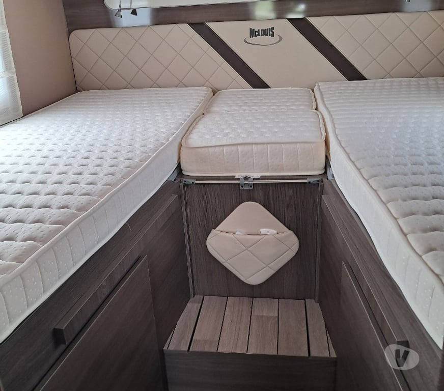 Camping car occasion Saône-et-Loire Perrecy les Forges - 71420 - Photos Vivastreet MC LOUIS NEVIS 873 INTEGRAL BOITE AUTO 5 PL CARTE GRISE