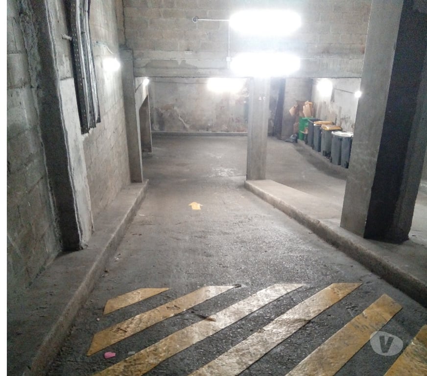 Parkings - Garages Paris Paris 10ème ardt - 75010 - Photos Vivastreet Location de parking rue d'Enghien, Paris 10ème