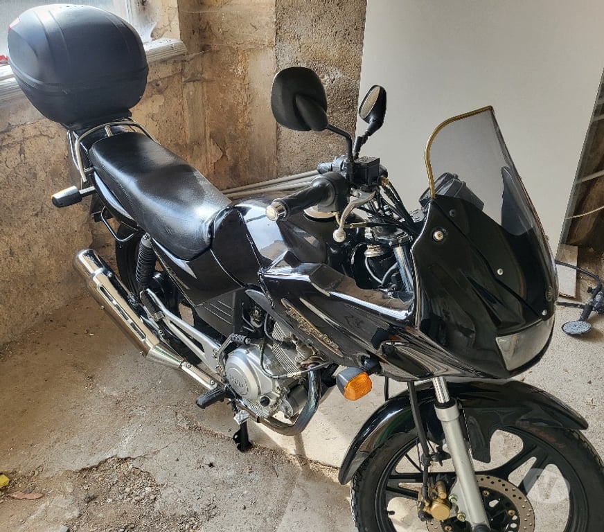 Moto d'occasion Meurthe-et-Moselle Pont a Mousson - 54700 - Photos Vivastreet YAMAHA 125 DIVERSION