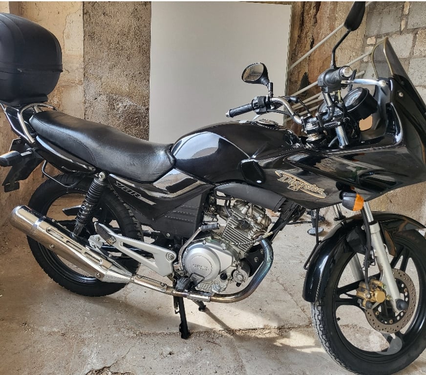 Moto d'occasion Meurthe-et-Moselle Pont a Mousson - 54700 - Photos Vivastreet YAMAHA 125 DIVERSION