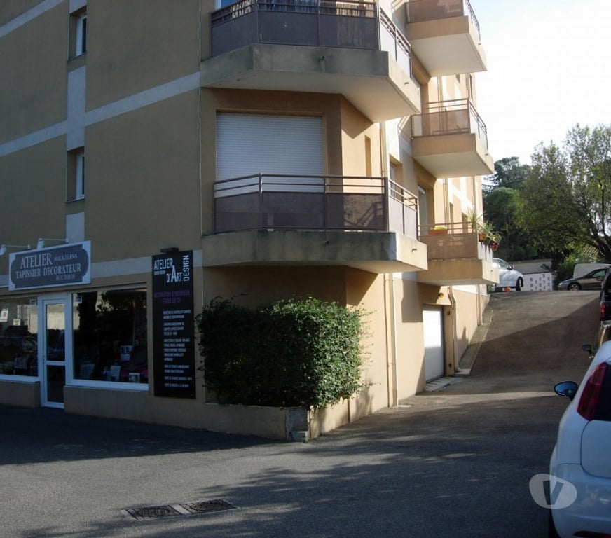 Parkings - Garages Gard Les Angles - 30133 - Photos Vivastreet Garage Sécurisé