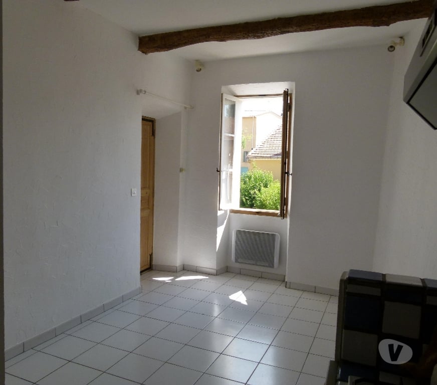 Location appartement Bouches-du-Rhône Peynier - 13790 - Photos Vivastreet PEYNIER APPARTEMENT -T 2 -33 M2 EXPO SUD POUR 1 PERSONNE