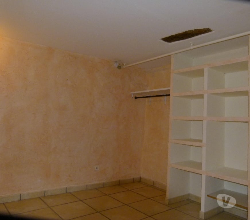 Location appartement Bouches-du-Rhône Peynier - 13790 - Photos Vivastreet PEYNIER APPARTEMENT -T 2 -33 M2 EXPO SUD POUR 1 PERSONNE