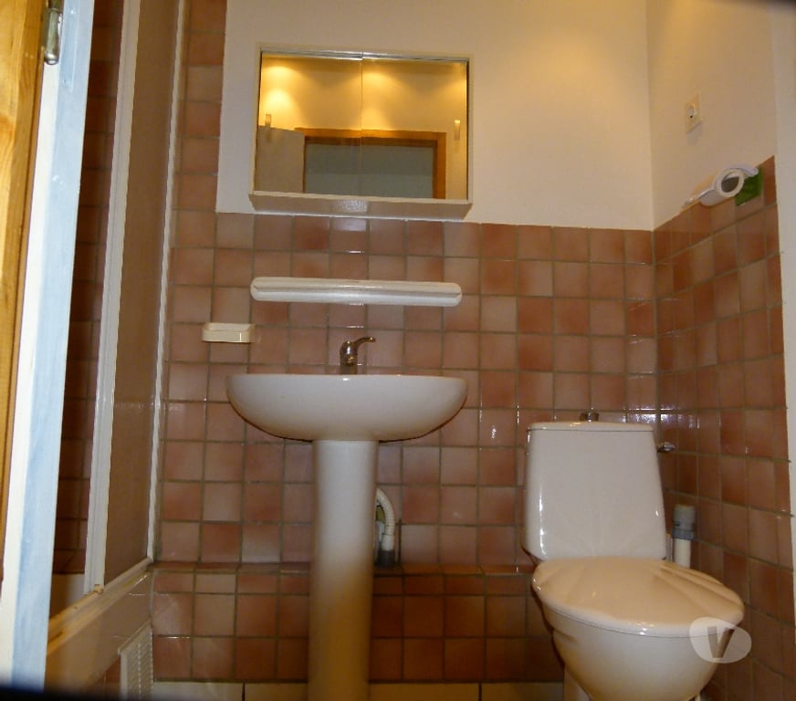 Location appartement Bouches-du-Rhône Peynier - 13790 - Photos Vivastreet PEYNIER APPARTEMENT -T 2 -33 M2 EXPO SUD POUR 1 PERSONNE