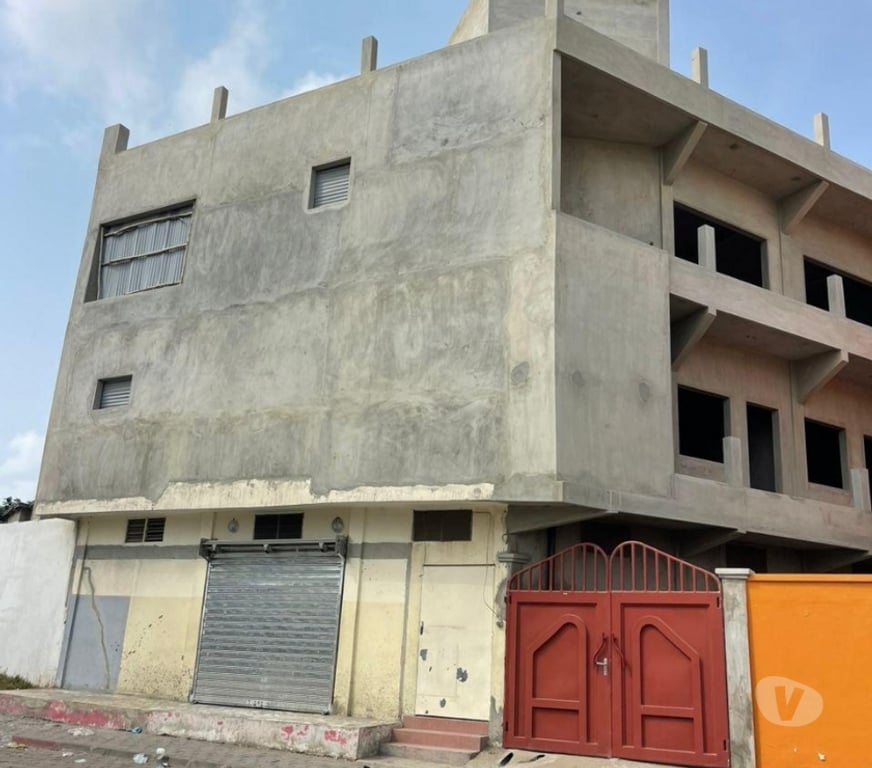 Vente Immeuble Bénin - Photos Vivastreet Vente de 2 immeubles à Fidjrossè