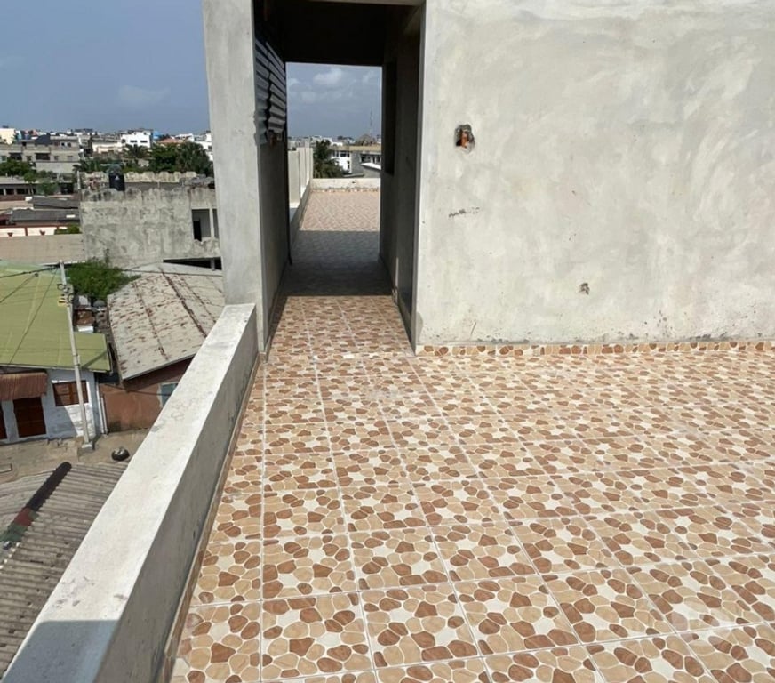 Vente Immeuble Bénin - Photos Vivastreet Vente de 2 immeubles à Fidjrossè