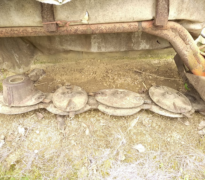 Matériel Cher Azy - 18220 - Photos Vivastreet faucheuse a disques