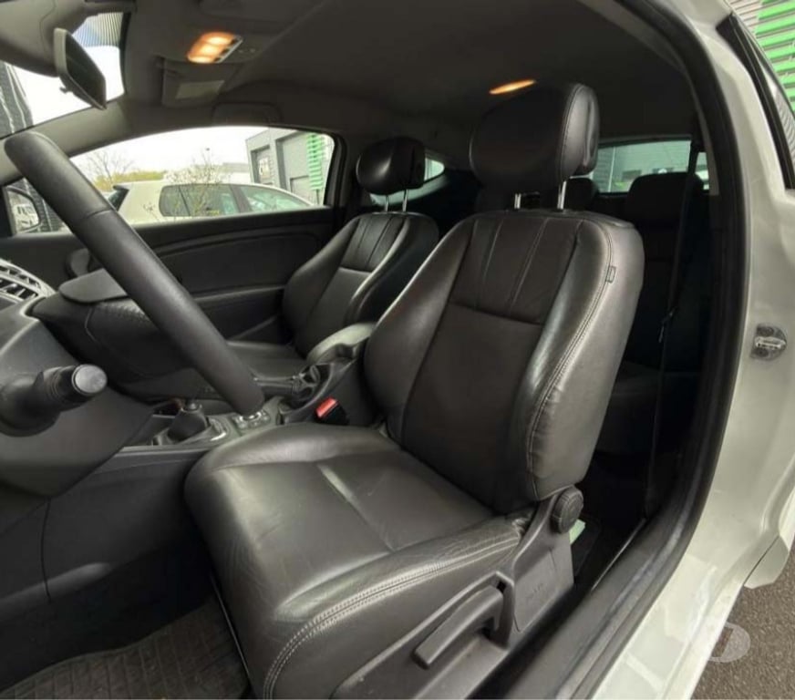 Voiture d'occasion Eure Brionne - 27800 - Photos Vivastreet Megane III Coupe dCi 110 FAP