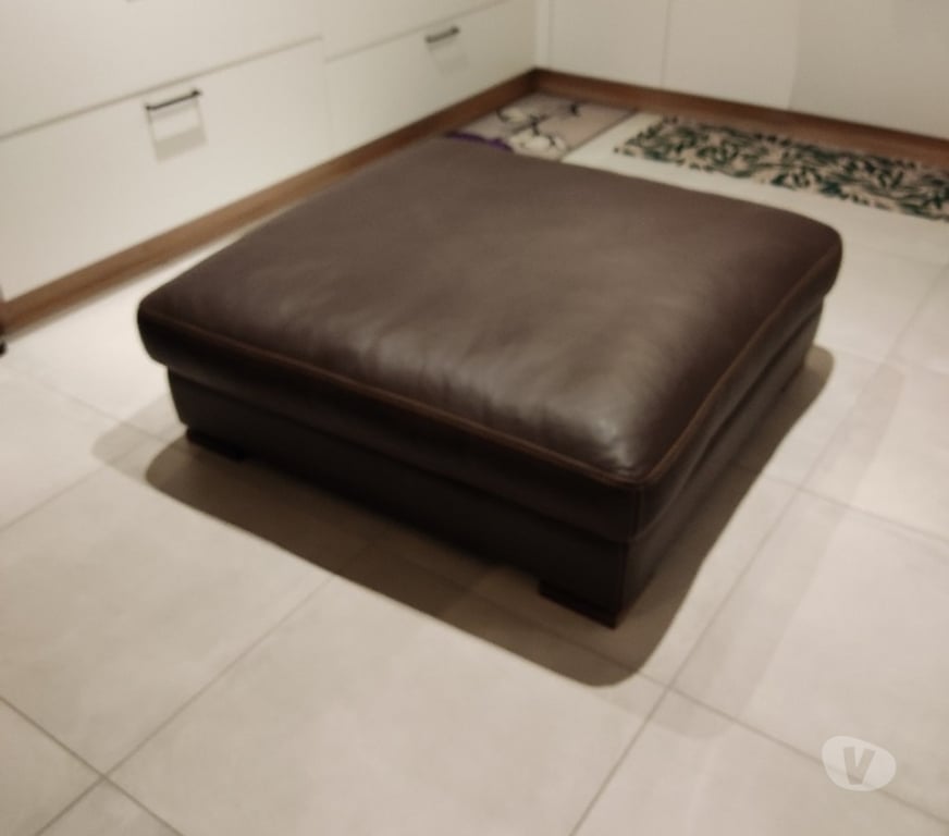 Ameublement & art de la table Vendée Soullans - 85300 - Photos Vivastreet Pouf cuir marron très bon état