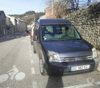Voiture à vendre Aubenas Ardèche - Photos Vivastreet Ford tourneo connect