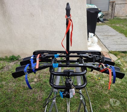 Pièces moteur et accessoires auto Dompierre sur Veyle Ain - Photos Vivastreet Porte vélos sur attelage pour 2 vélos