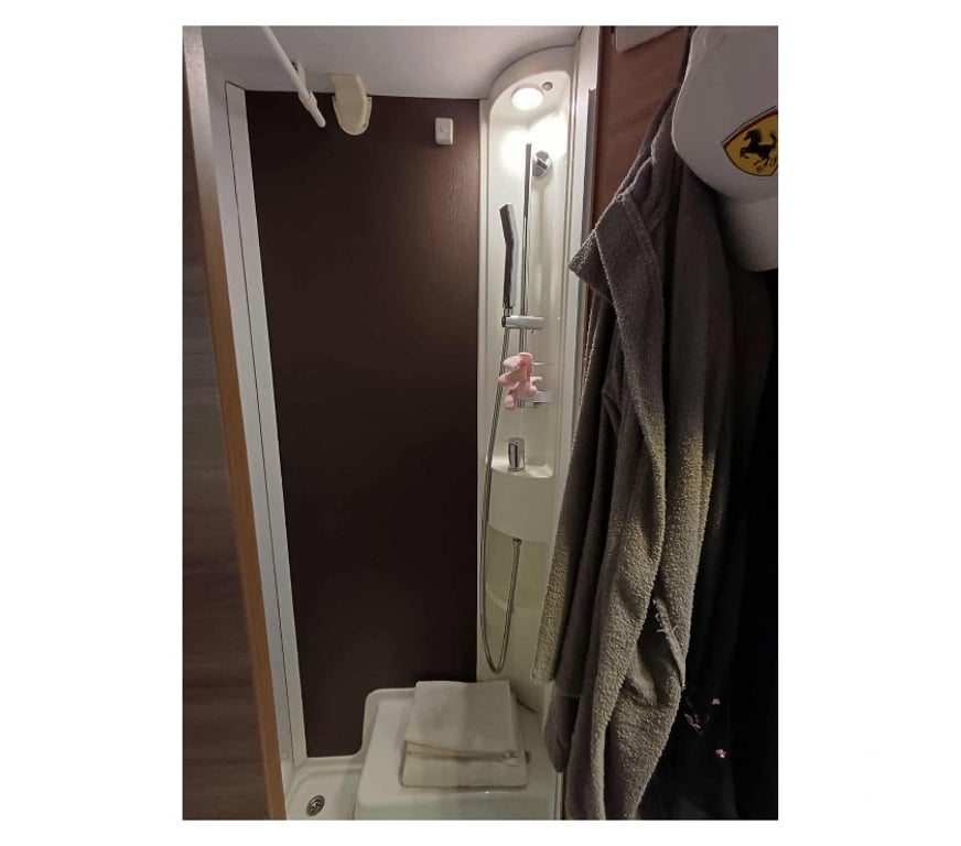 Camping car occasion Calvados Eterville - 14930 - Photos Vivastreet Adria Matrix M 670 SC Édition Limitée