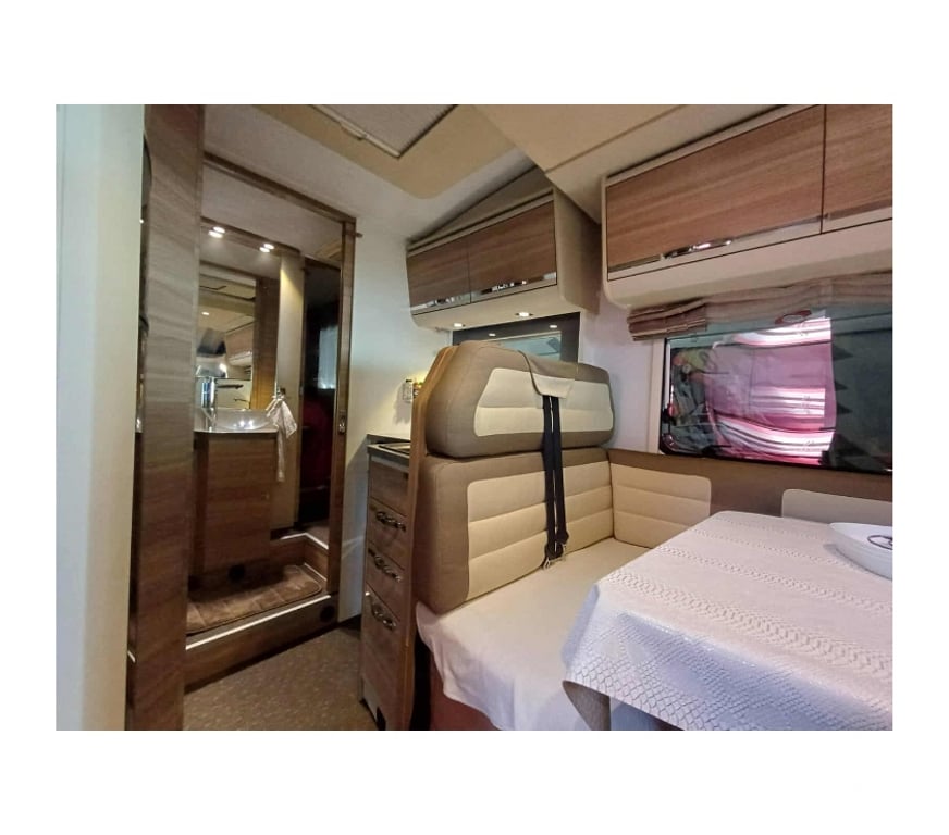 Camping car occasion Calvados Eterville - 14930 - Photos Vivastreet Adria Matrix M 670 SC Édition Limitée