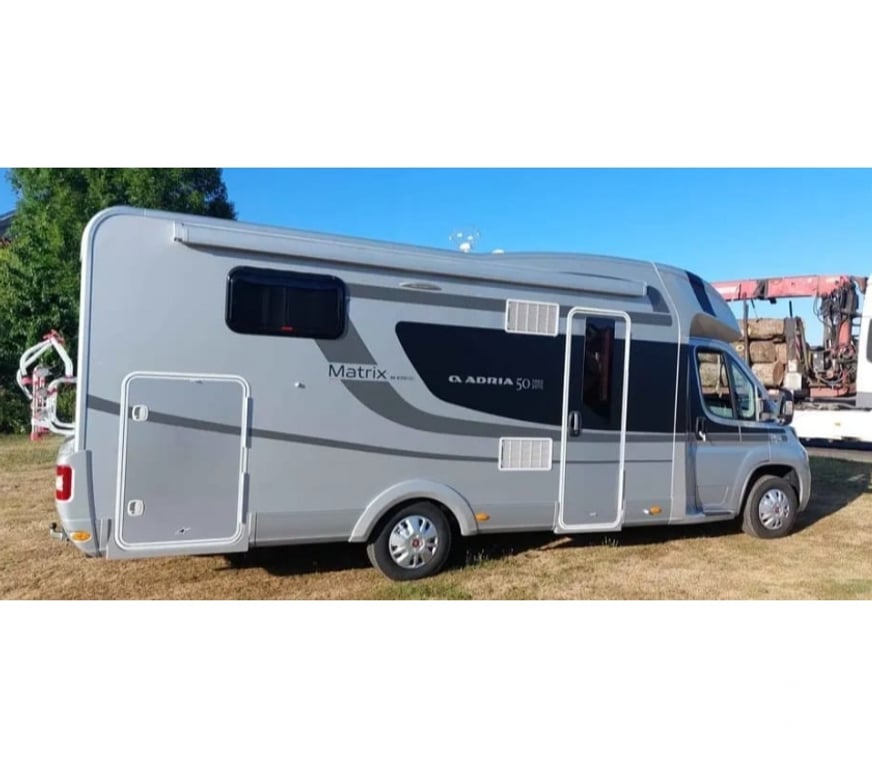 Camping car occasion Calvados Eterville - 14930 - Photos Vivastreet Adria Matrix M 670 SC Édition Limitée