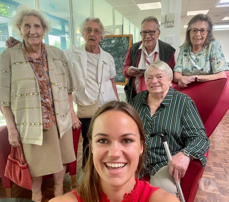 Aides à domicile Paris Paris 1er ardt - 75001 - Photos Vivastreet Auxiliaire de vie Aide à domicile pour personnes âgées