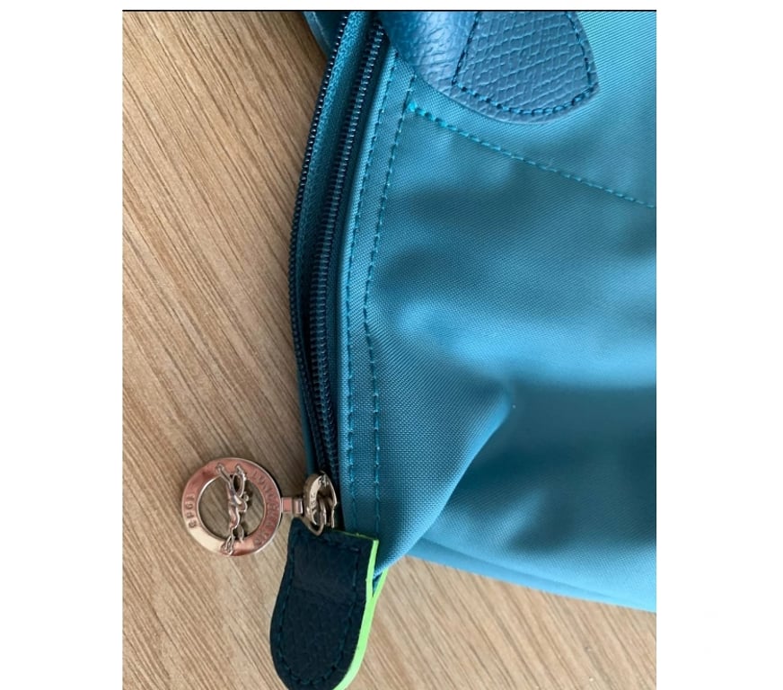 Accessoires - Bagagerie Loire Chazelles sur Lyon - 42140 - Photos Vivastreet Sac à main Le Pliage Longchamp Green M turquoise neuf