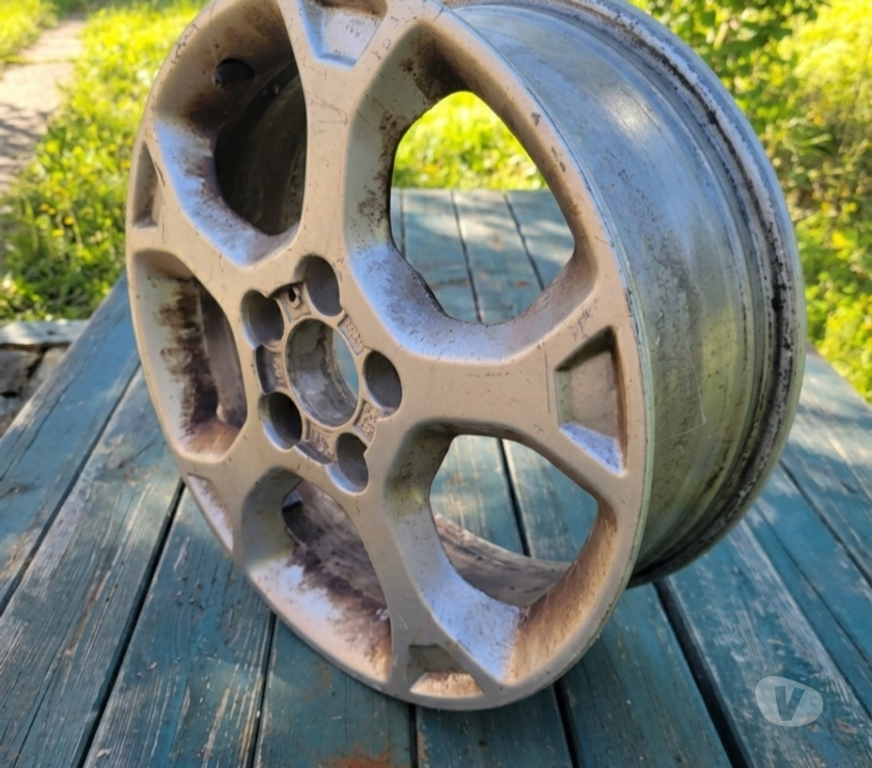 Pièces et services auto Lot Cahors - 46000 - Photos Vivastreet Gente aluminium 15 pouce opel astra sport 2001