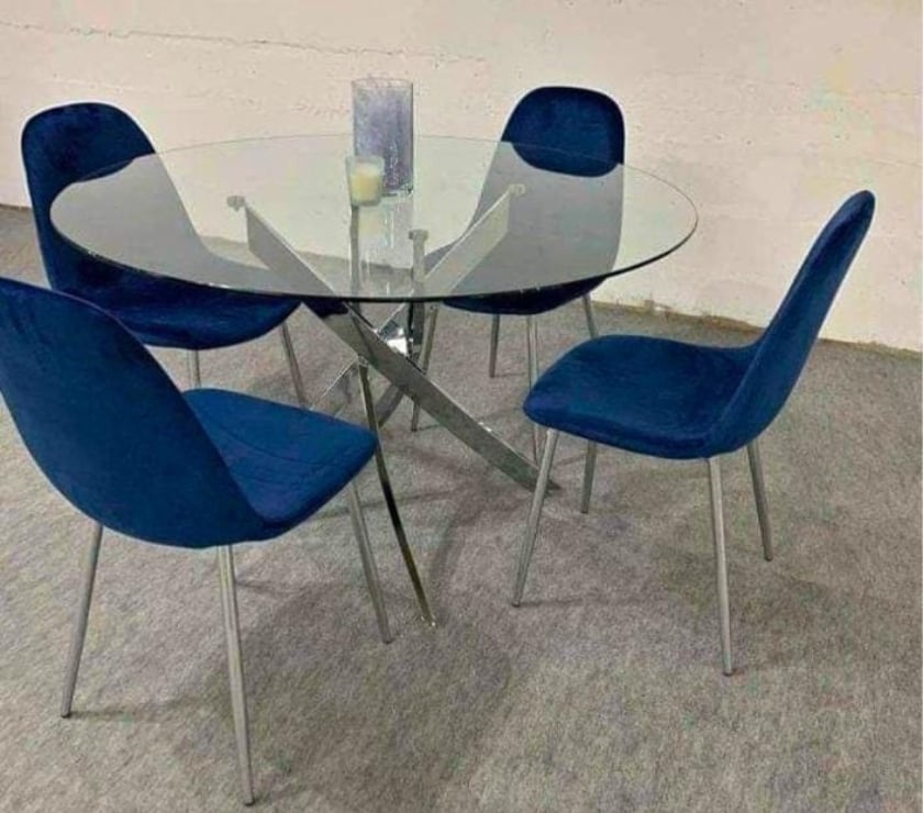 Ameublement & art de la table Paris Paris 1er ardt - 75001 - Photos Vivastreet 4 chaises avec table neuf avec livraison