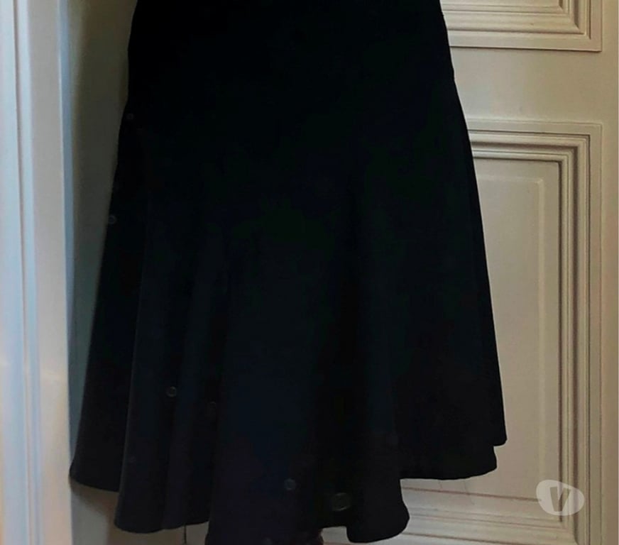 Vêtements occasion Paris Paris 1er ardt - 75001 - Photos Vivastreet Jupe noire ZARA WOMAN