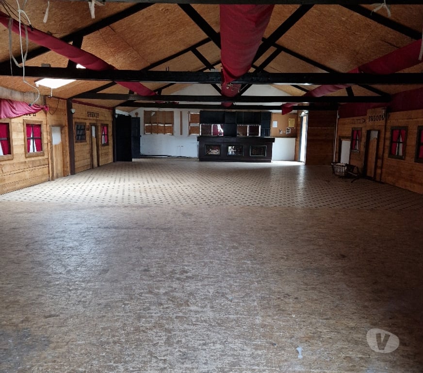 bureaux locaux Loire-Atlantique Trans sur Erdre - 44440 - Photos Vivastreet loue batiment artisanal commercial ou de stockage