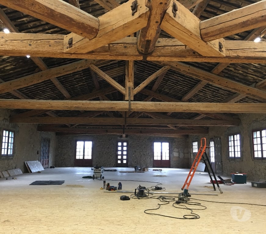 Vente Immeuble Hérault Azillanet - 34210 - Photos Vivastreet Bâtiment avec fort potentiel – 500 m² + terrain 400 m²