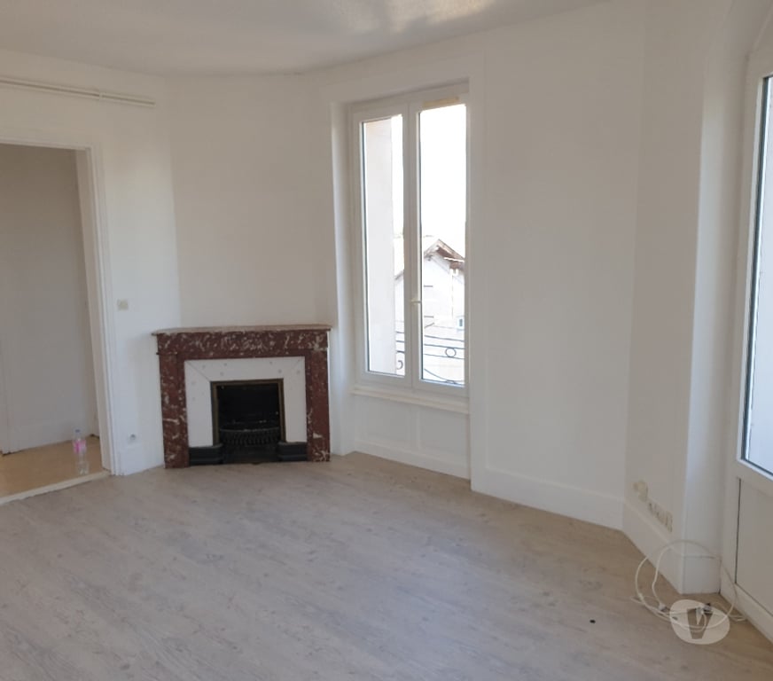 Location appartement Loire Montrond les Bains - 42210 - Photos Vivastreet A Louer appartement