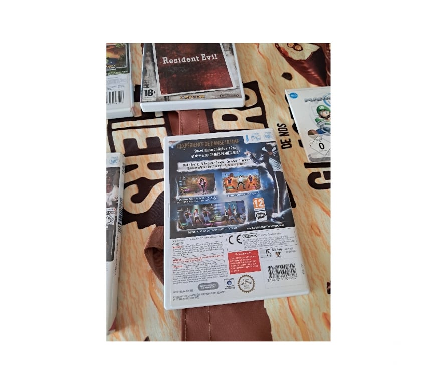 Jeux vidéo - consoles Moselle Hauconcourt - 57280 - Photos Vivastreet Jeu WII Mickael Jackson vintage vidéo console film série