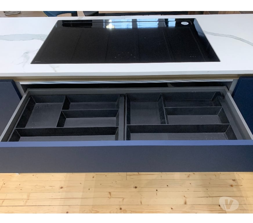 Ameublement & art de la table Hauts-de-Seine Issy les Moulineaux - 92130 - Photos Vivastreet Cuisine complète haut de gamme, Siemens, Novy, Céramique